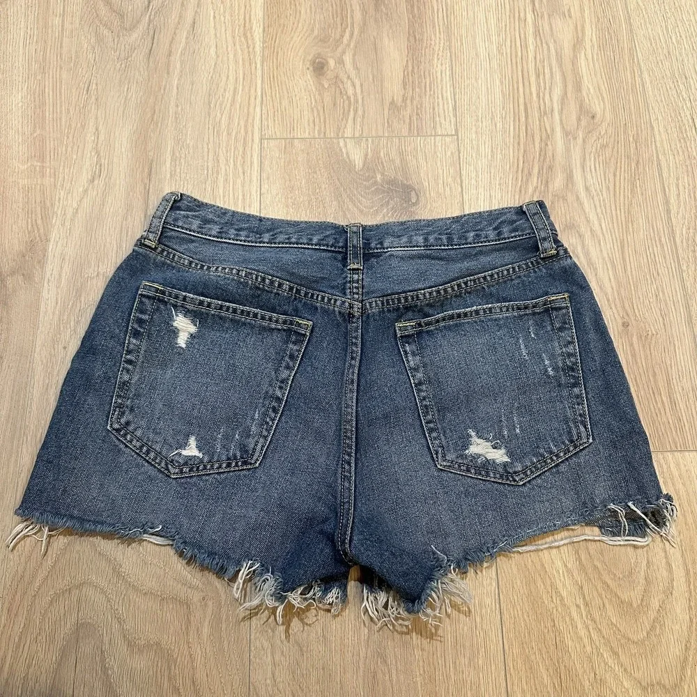 FREE PEOPLE Byron Bay Blue Denim High Waisted Shorts Distressed Size‎ 28 EUC